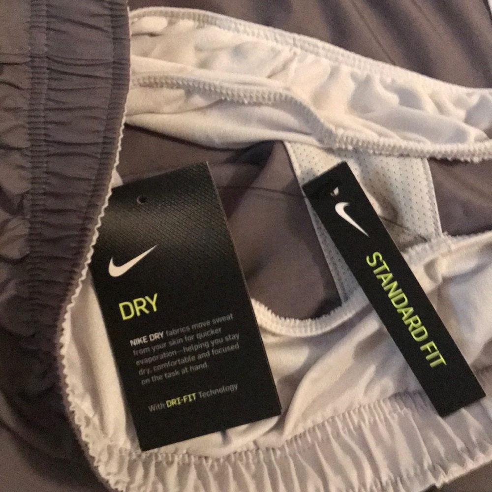 Nike Tempo Shorts NWT - Picture 5 of 7